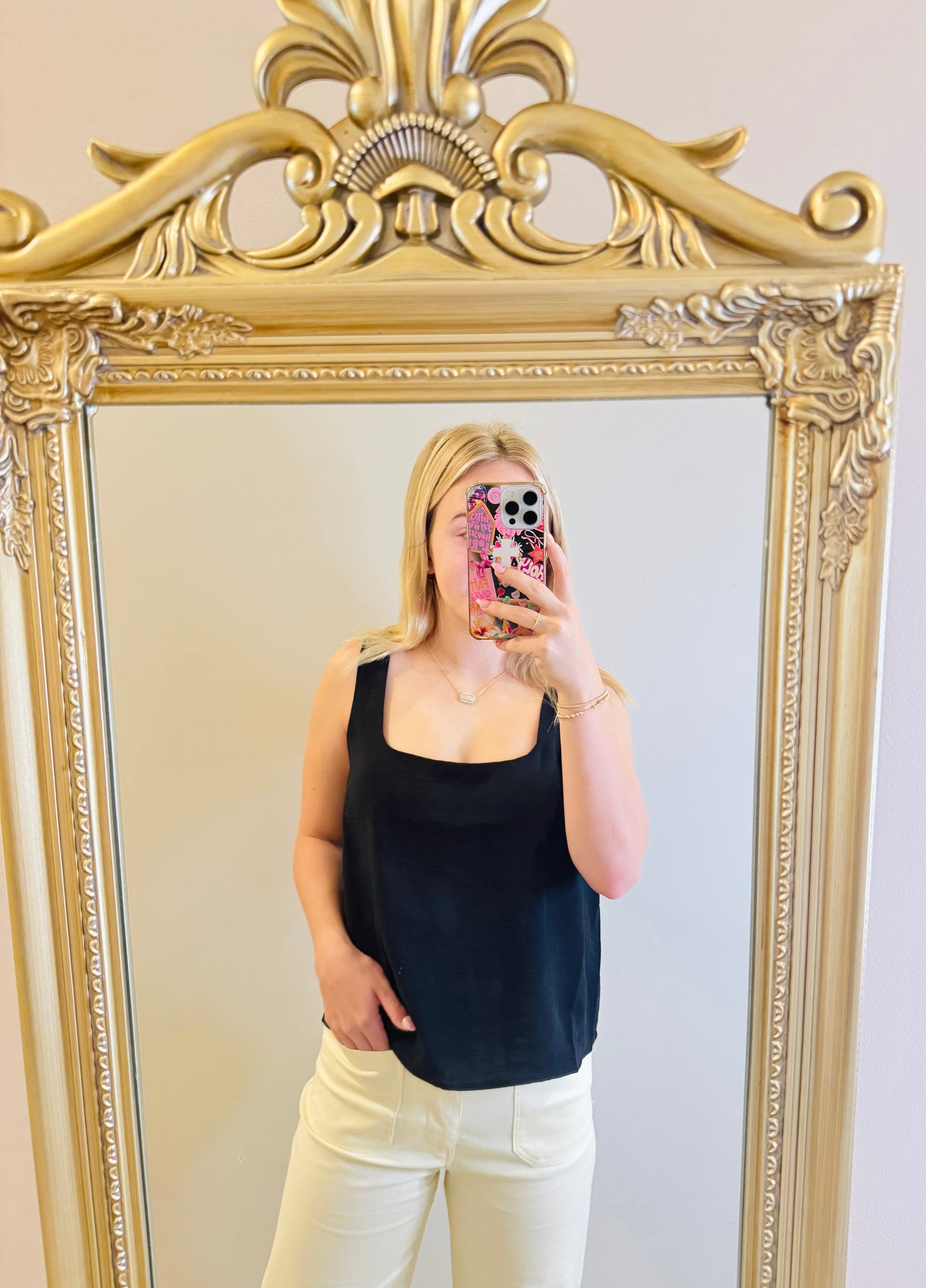 Simple in Black