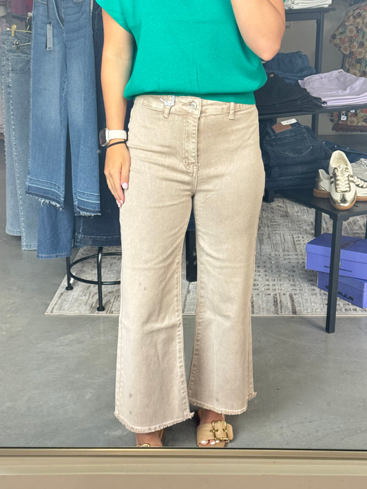 Cropped Beige Jeans