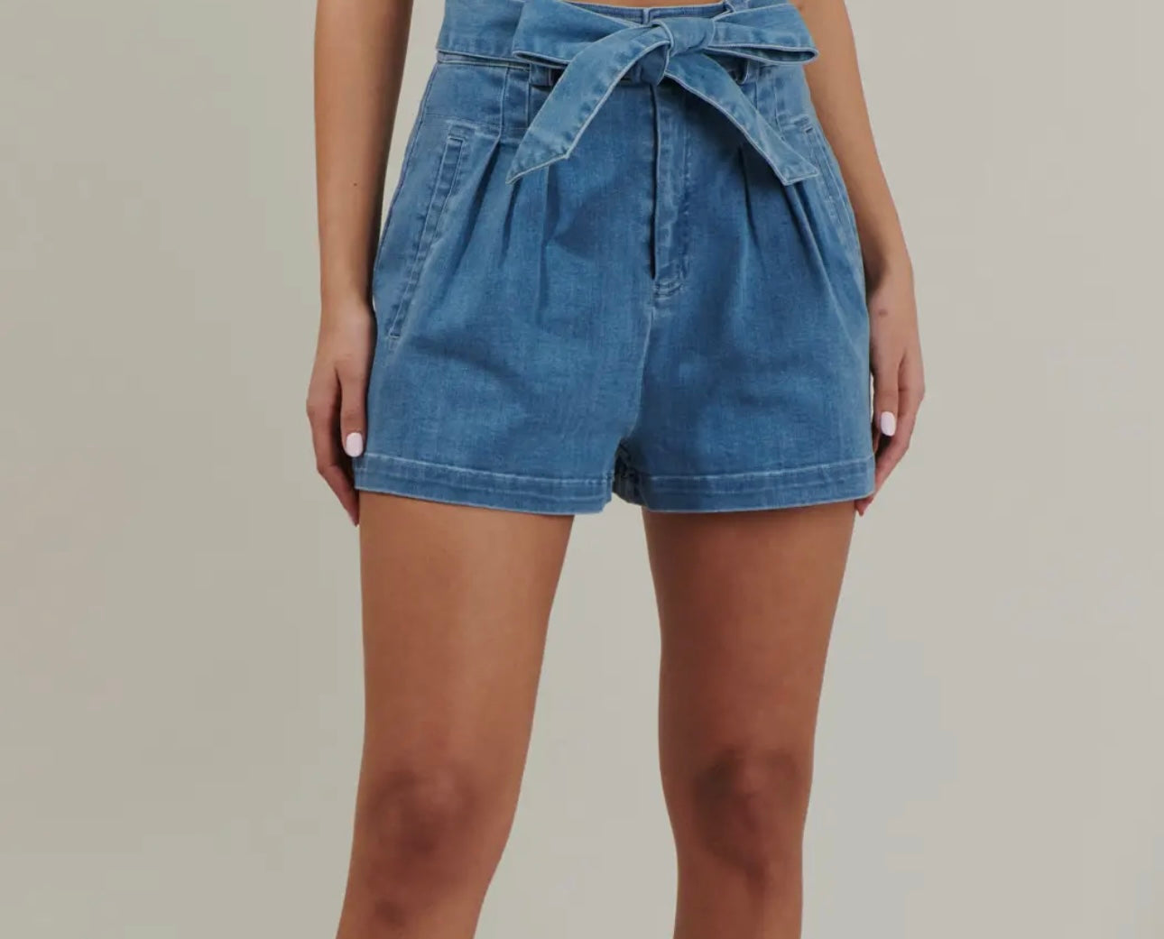 Bow Pleated Shorts