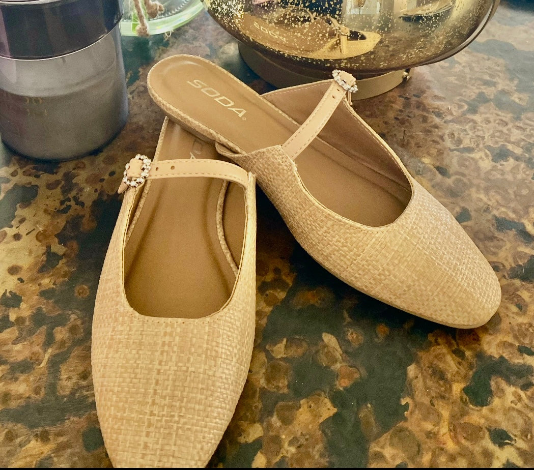 Natural Flat Mule