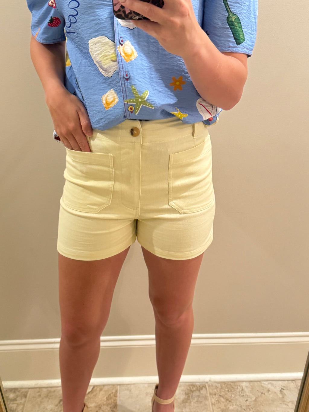 Banana Cream Shorts