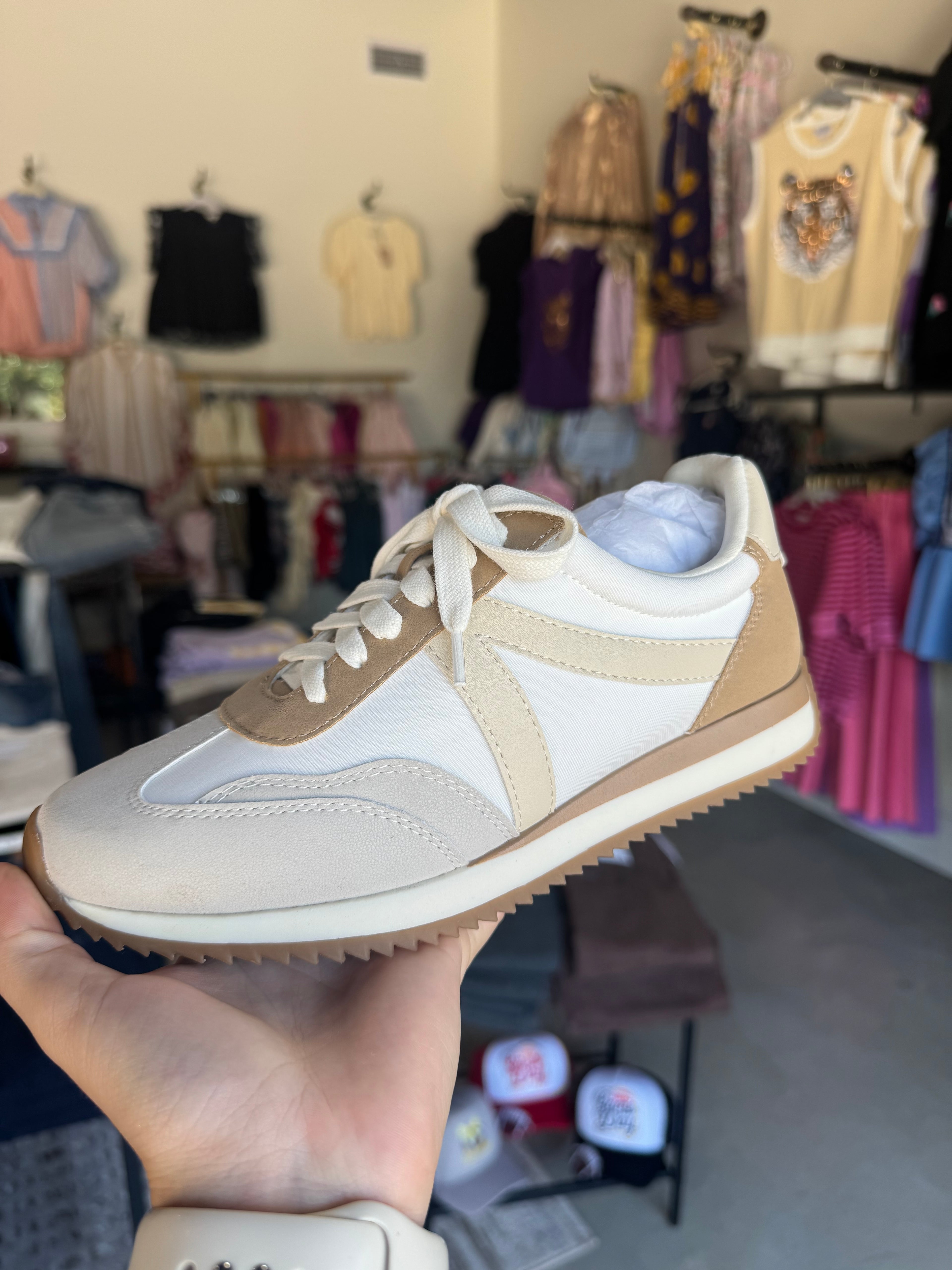 Natural Fall Sneaker