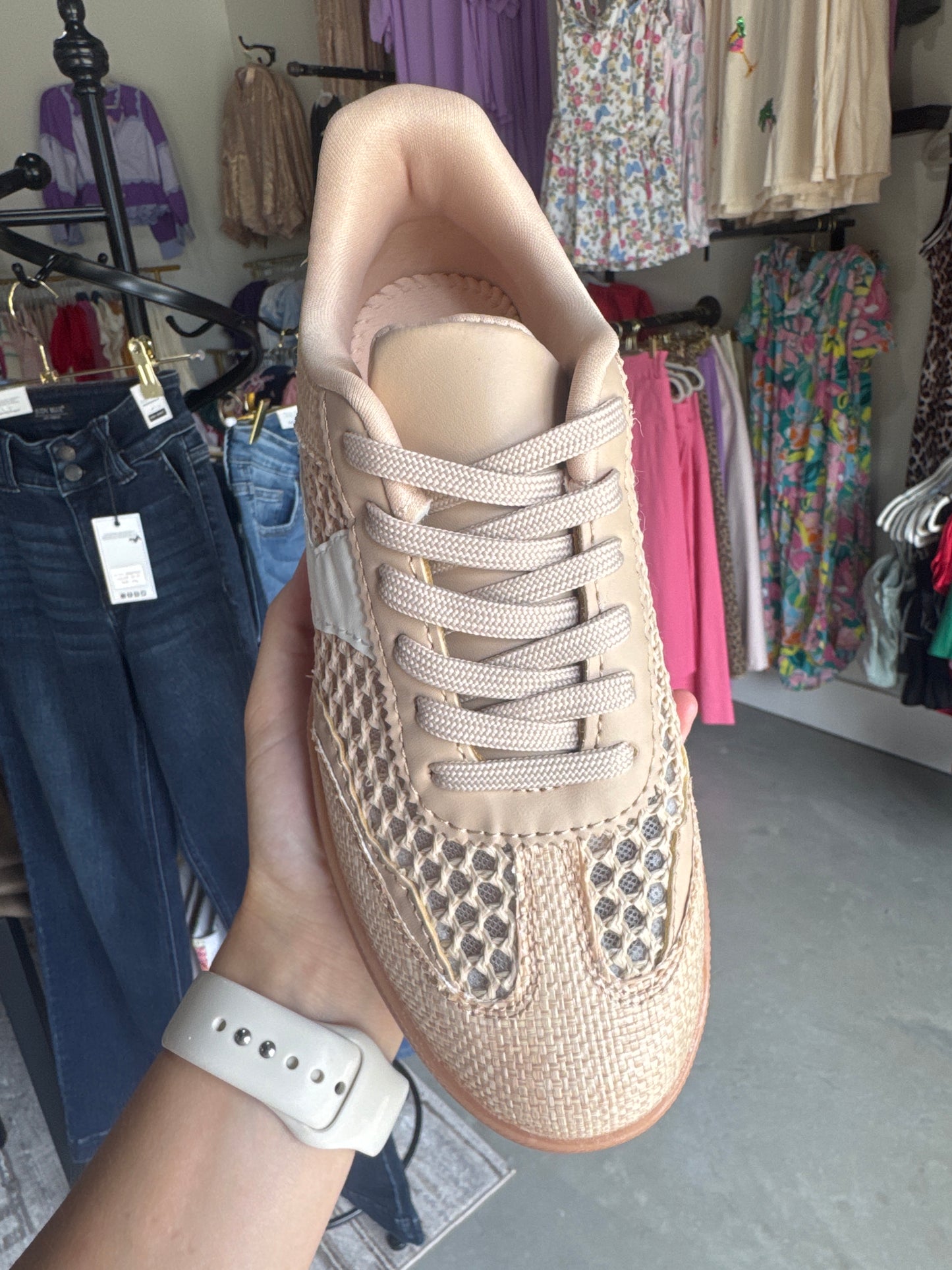 Sydni Sneaker