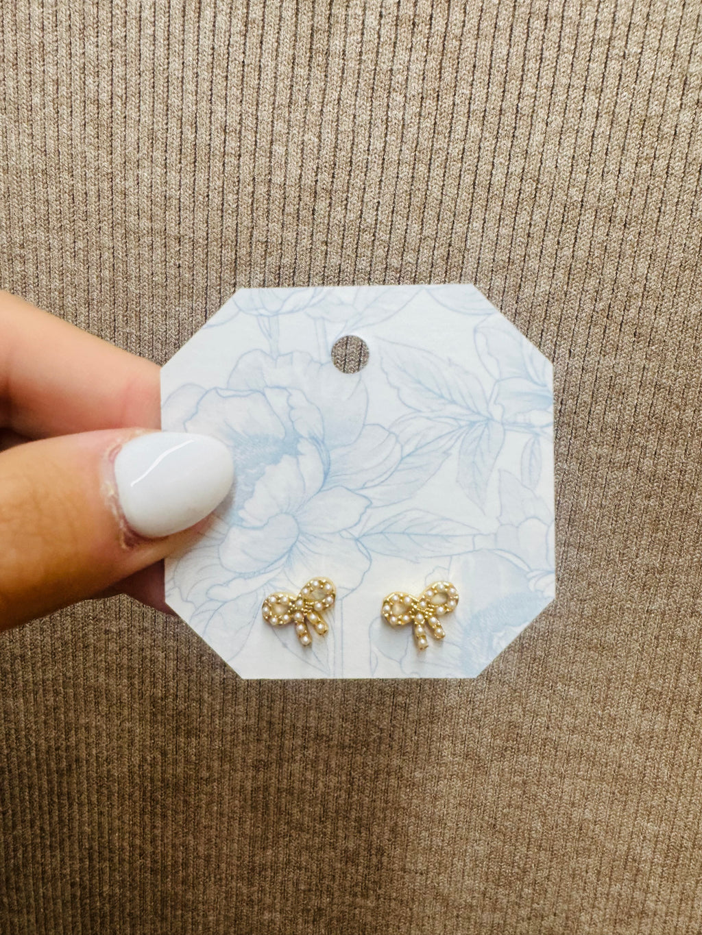 Pearl Bow Studs