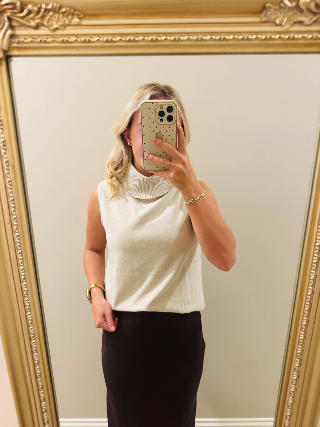 Sleeveless Beige Turtle Neck