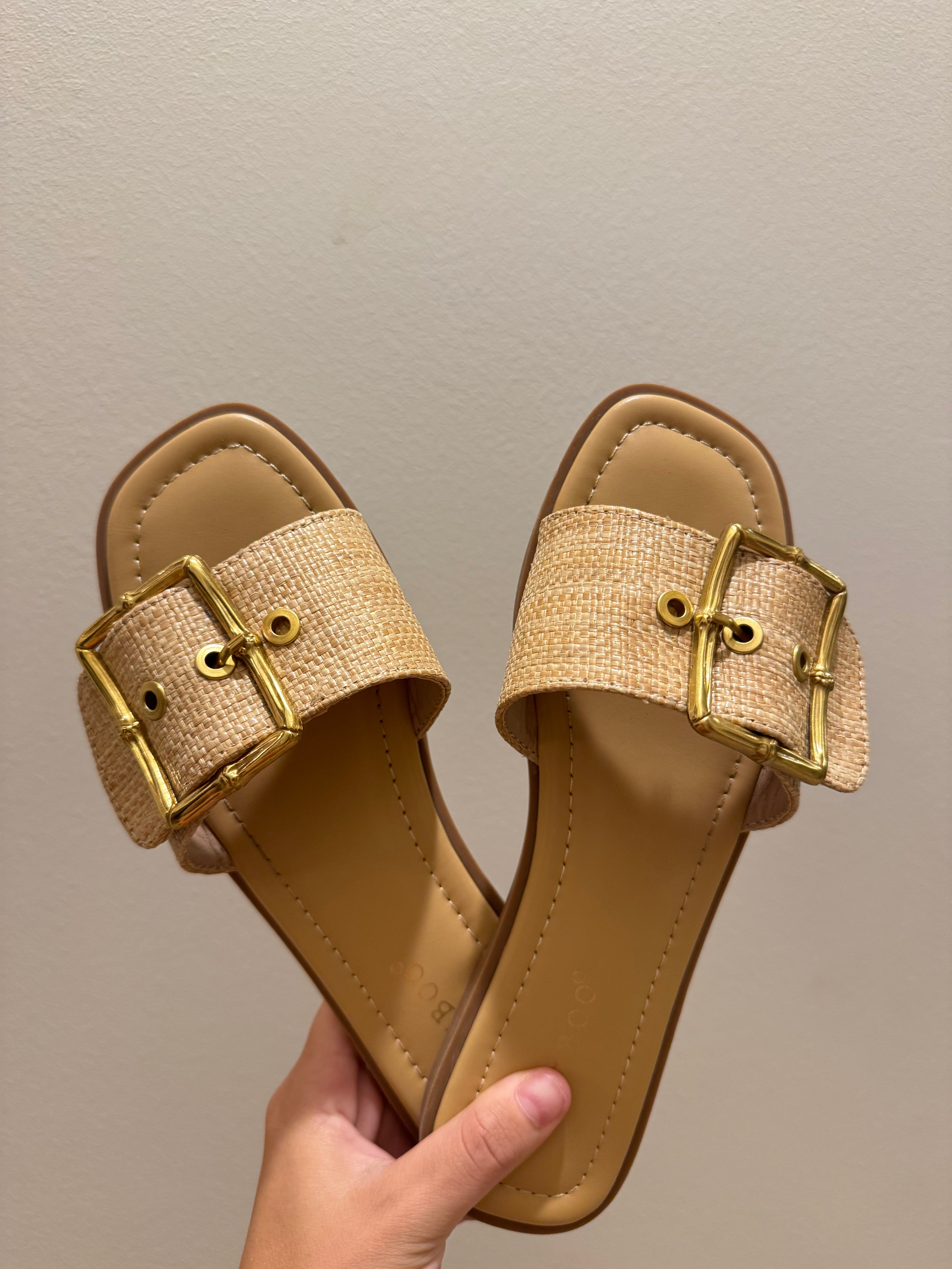 Natural Buckle Sandal