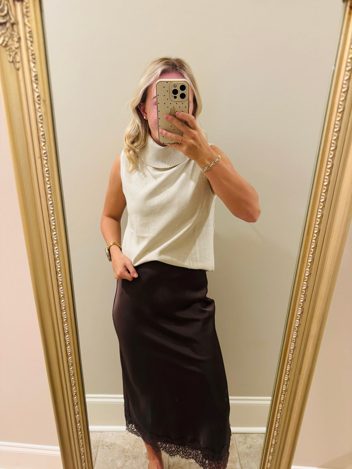 Sleeveless Beige Turtle Neck