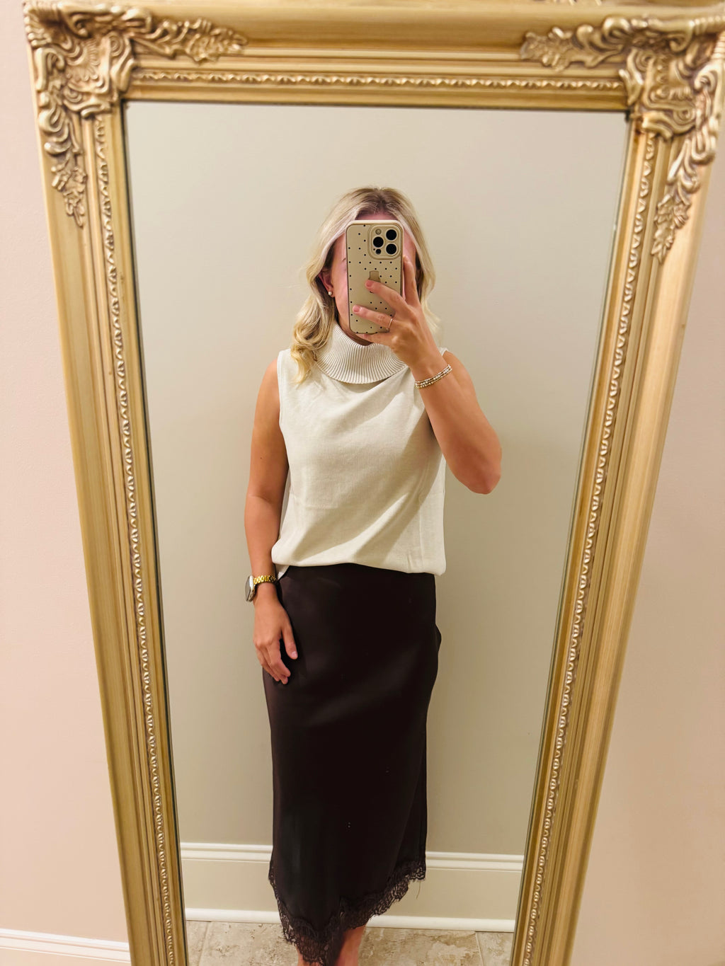 Sleeveless Beige Turtle Neck