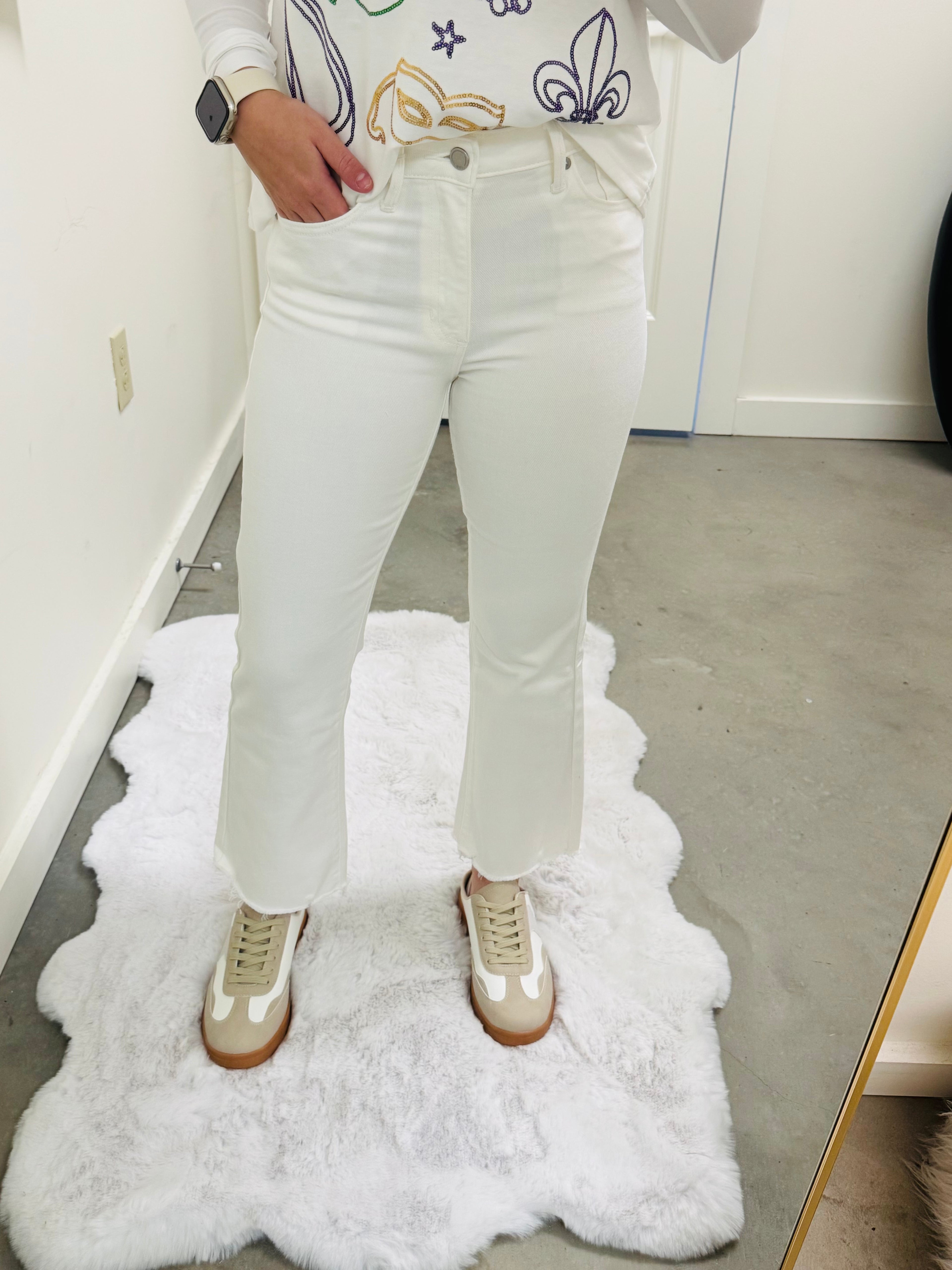 Jenny White Crop Flare