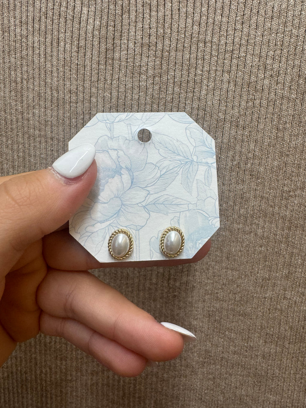 Quinn Pearl Stud